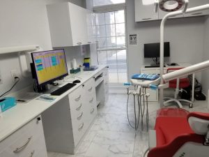 Red Rose Dentistry treatment room — modern dental equipment for all procedures